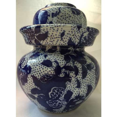 Qianlong ceramic vessel with pomegranates and grapes.